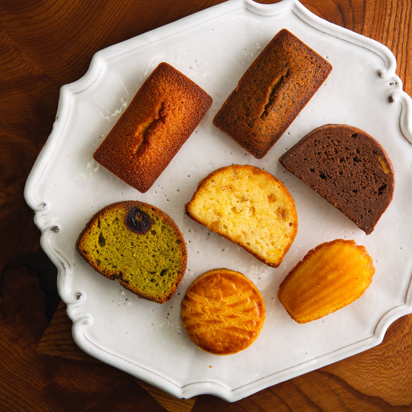Baked confectionery assortment (L size 23 pieces)
