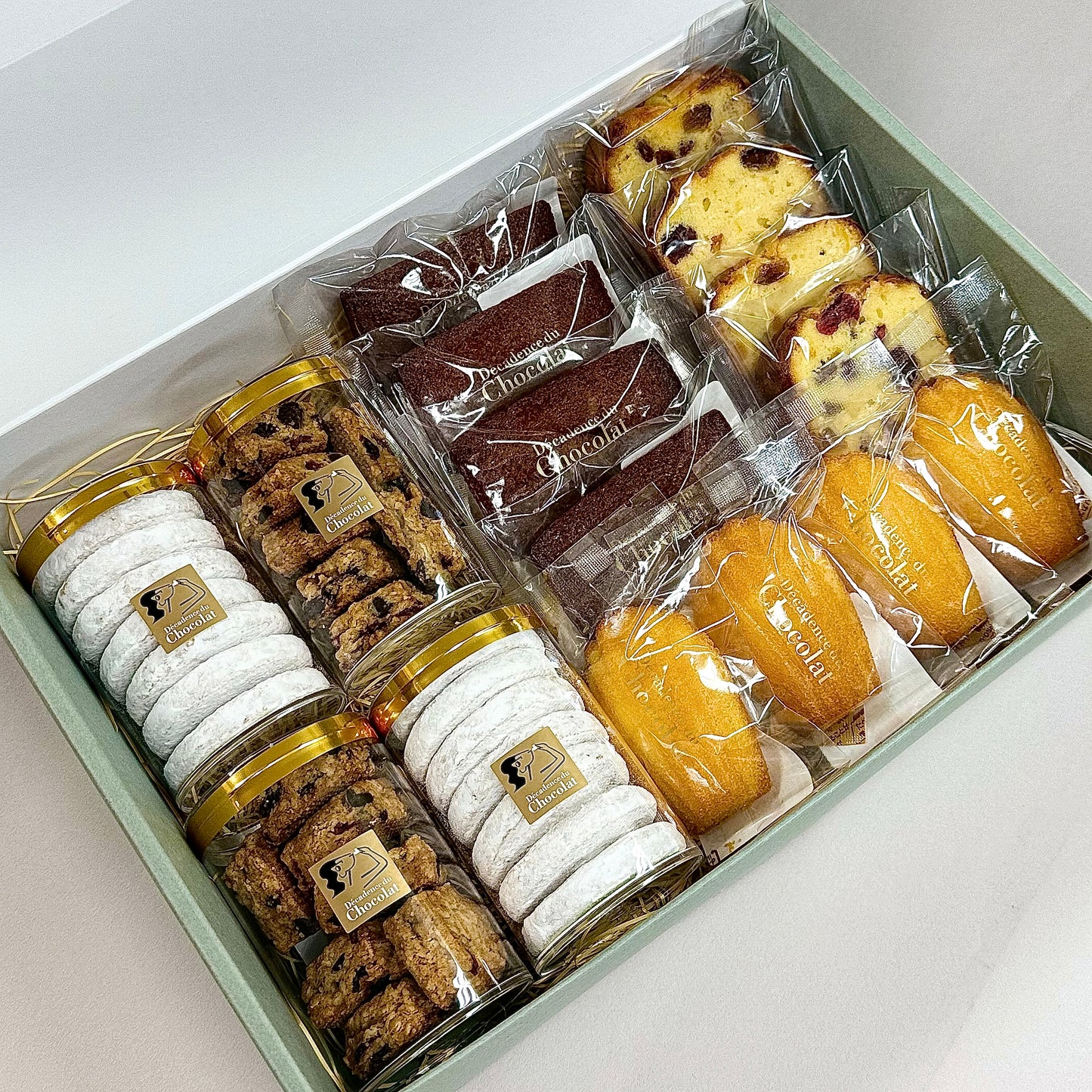 Baked confectionery assortment (L size 23 pieces)